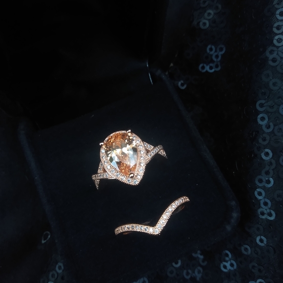 🆕18K Rose Gold Design Teardrop Ring Set - Picture 4 of 9